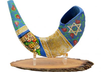 Decorated Ram's Shofar Features 'Menorah' and the 'Magen David'