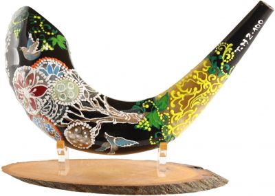 Hand-Painted Ram's Shofar Chameleon