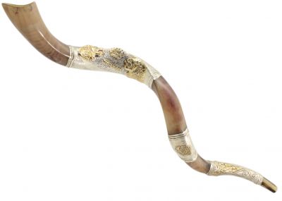 Yemenite Kudu Shofar painted with "The Rebbe"  Menachem Mendel Schneerson 