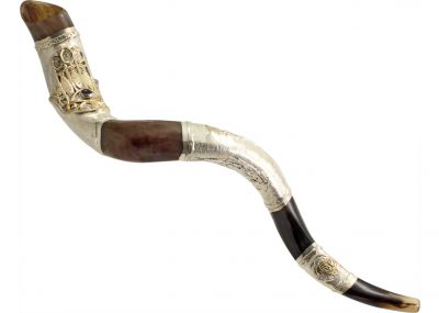 Yemenite Kudu Shofar painted with "The Rebbe"  Menachem Mendel Schneerson 