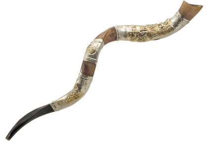 Yemenite Kudu Shofar painted with "The Rebbe"  Menachem Mendel Schneerson 