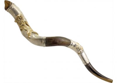 Yemenite Kudu Shofar painted with "The Rebbe" Menachem Mendel Schneerson